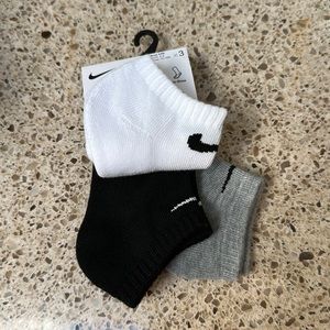 Nike boys 3 pack no show socks